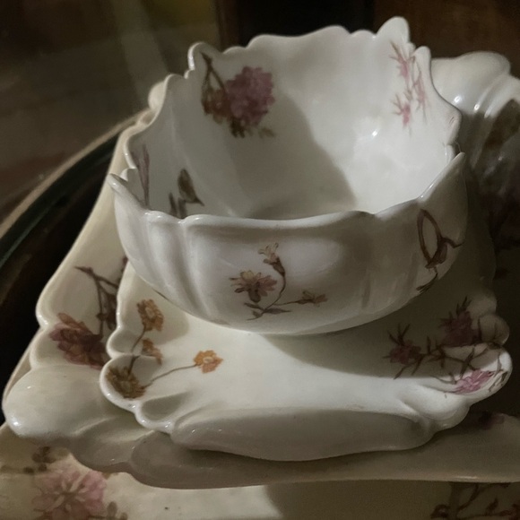 Large Antique Theodore Haviland Limoges Floral Oval Lidded Server Gold Trim - Picture 3 of 4